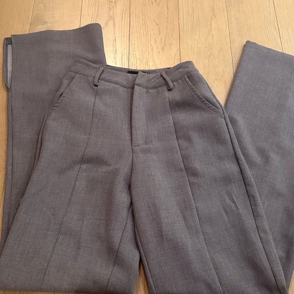 PrettyLittleThing Charcoal suit set - Picture 5 of 8